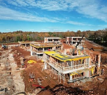 Kuća Prodaja modernih vila u predivnom stambenom naselju, Umag - cover